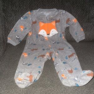 Boy sleeps size 3-6 months